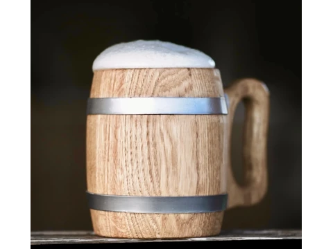Holzbecher mit Henkeln – eine Kombination aus Tradition und Stil